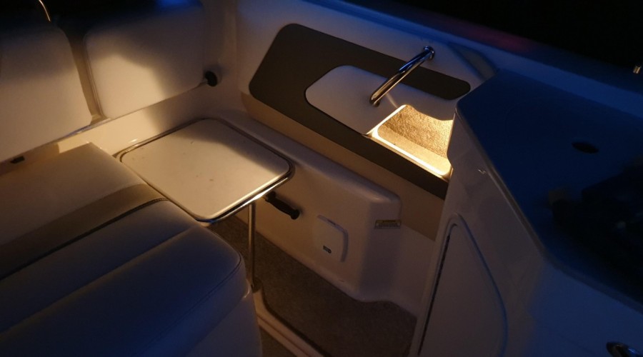 Sea Ray 235 Weekender