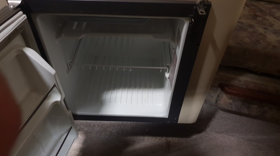 Bayliner 2355 Ciera Sunbridge DIESEL (met klein defect)