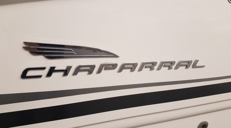 Chaparral 240 Signature Cruiser