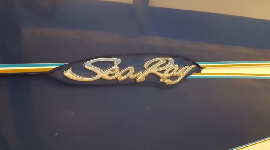 Sea Ray 230 Signature Overnighter